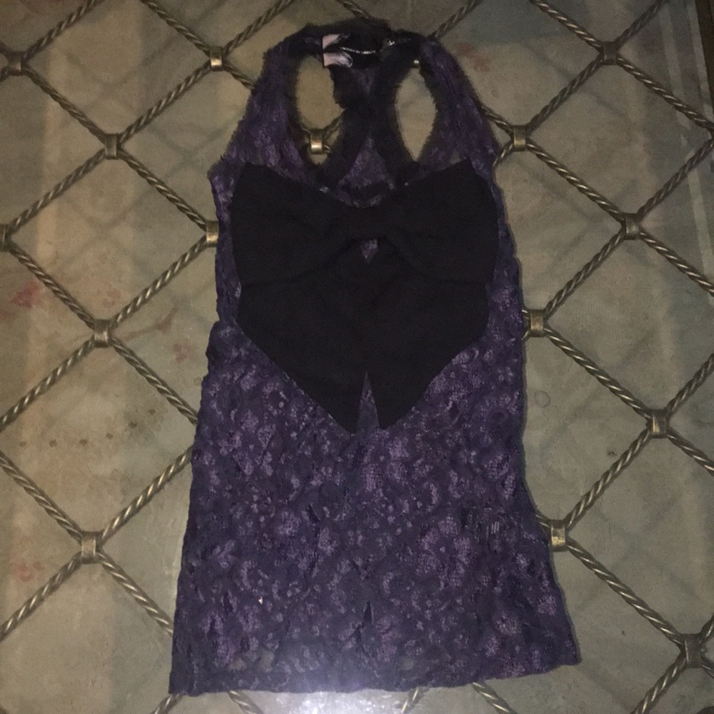 Forever 21 twelve by twelve stretch lace bow top